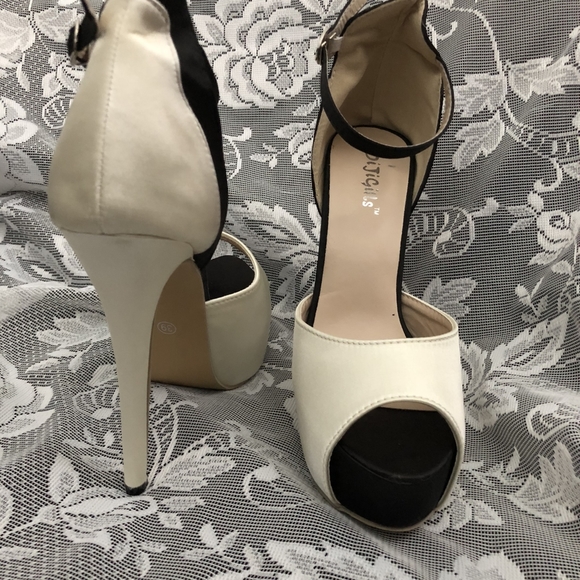 Shoes - Picture 2 of 2